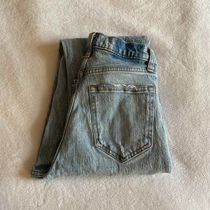 Abercrombie - Curve Love Ultra High Rise 90s Straight Jean (Light)